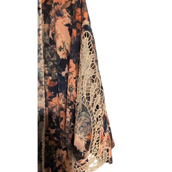 Yaya Club Floral Open Tunic – Lace Detail - Picture 2 of 5